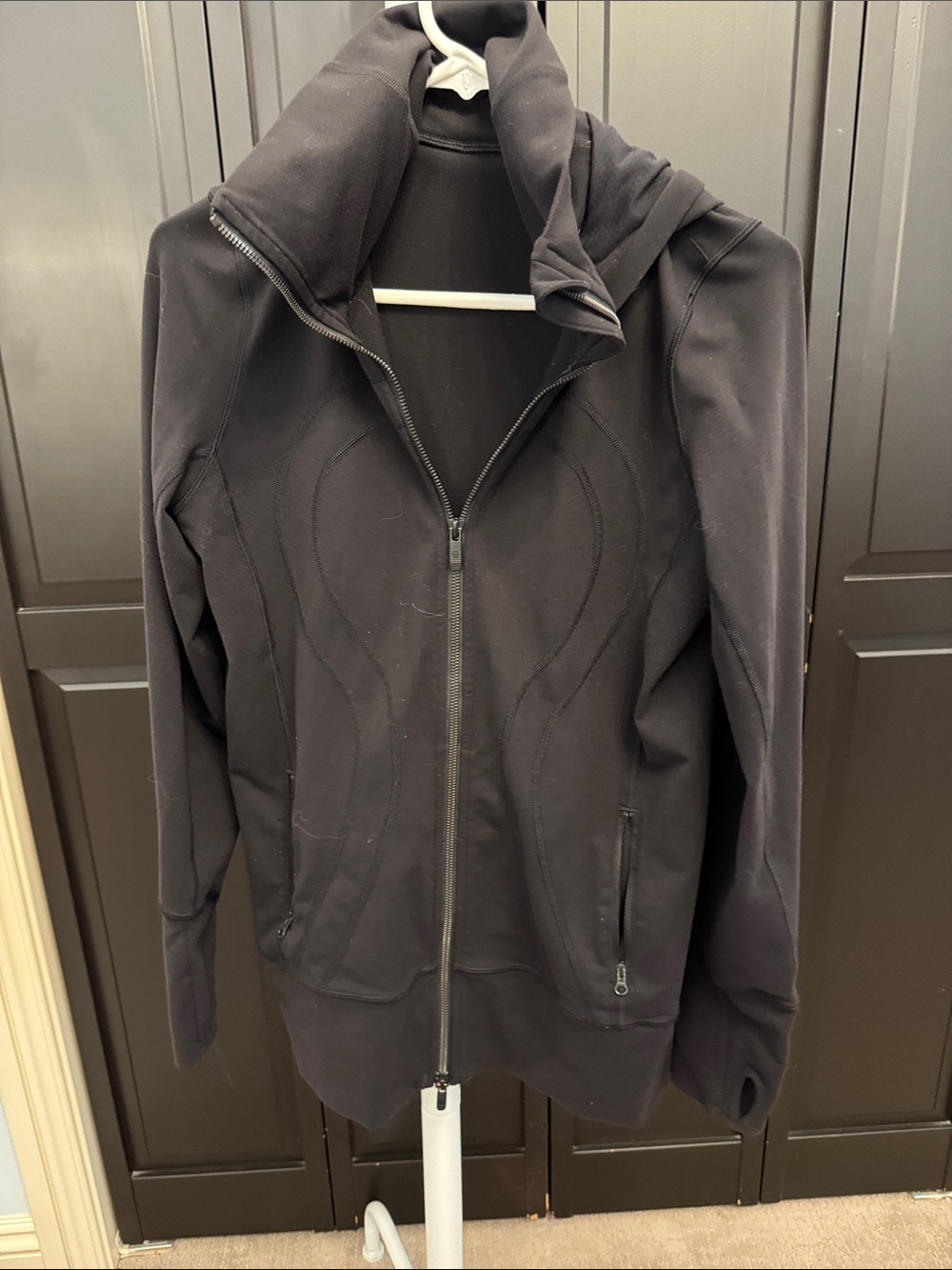 Lululemon Black Zip-Up Hooded Jacket size 8 GUC